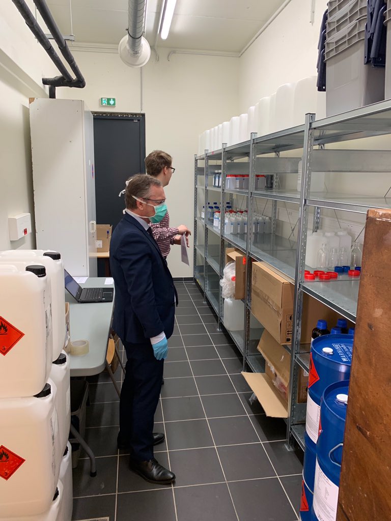 #COVIDー19 Partenariat entre <a href="/acnancymetz/">Académie de Nancy-Metz</a> et <a href="/Univ_Lorraine/">Lorraine</a> pour produire et approvisionner les 252 pôles d'accueil des enfants des personnels indispensables à la gestion de la crise en solution hydro alcoolique <a href="/HuartJean/">Jean-Marc Huart</a> <a href="/mutzenhardt/">Pierre Mutzenhardt</a> @FacPharma_54