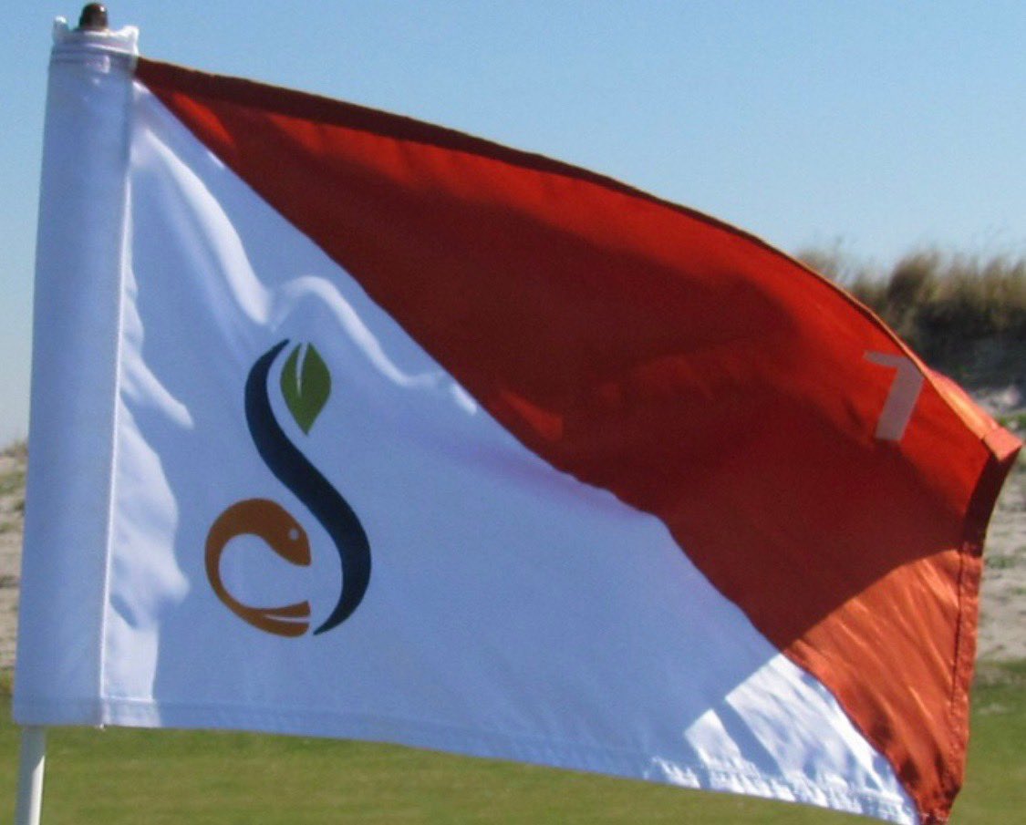 FlagBagGolf's tweet photo. Designing a FlagBag for one of our good friends and first customers, Bill Coore, of @coorecrenshaw !   Will be honored to have a FlagBag on Bill’s shoulder!  ⛳️ 

#flagbaggolf #flagbag #golfflag #golf https://t.co/vHMLh4Y6LR