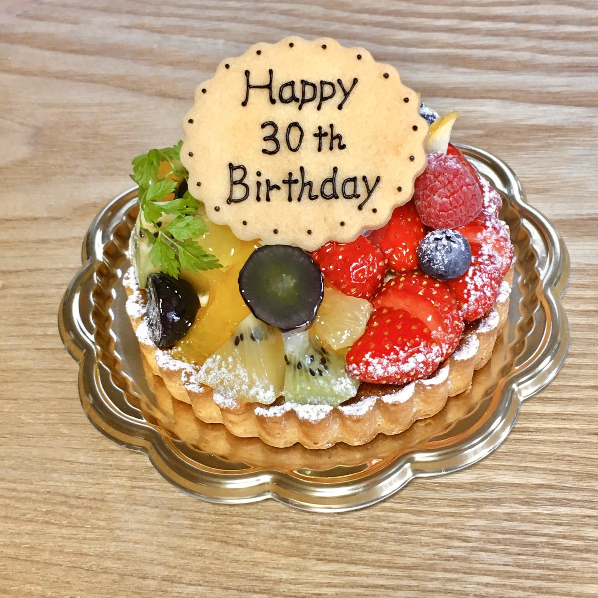 ずみさん Sur Twitter 最推しのケーキ屋さんのタルトとsola Cubeをいただきました ケーキ屋さんはバラ科アレルギーの夫も食べれるようにフルーツの位置を分けてくださいました 最推しのケーキ屋 フェリシタシオン T Co 8bl5vsuigd Sola Cube