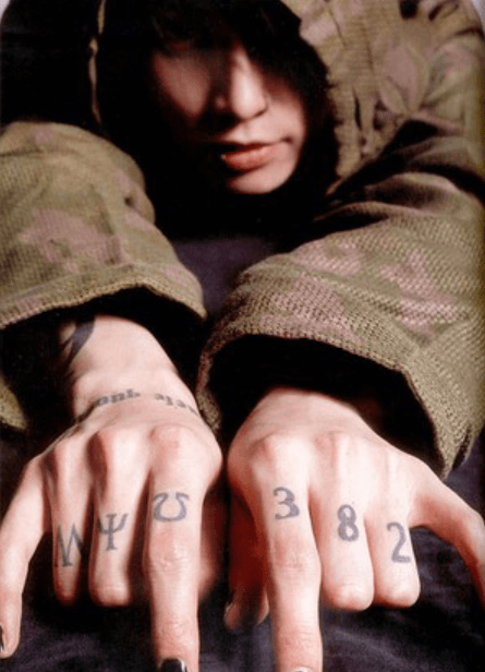 Miyaviのタトゥーには般若心経など深い意味がある 消した画像もあるけどそもそも本物 東京ハニハイホー