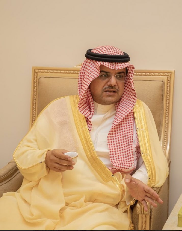 يتقدم ابناء قبيلة السبعة من عنزة بحفرالباطن وجميع مناطق المملكة بأحر التعازي وأصدق المواساة لأسرة ال الشيخ الكرام ولصاحب السمو الأمير منصور بن محمد بن سعد محافظ محافظة #حفرالباطن بوفاة فقيدتهم لطيفة بنت عبداللة بن حسن آل الشيخ 
نسأل الله لها الرحمة والمغفرة