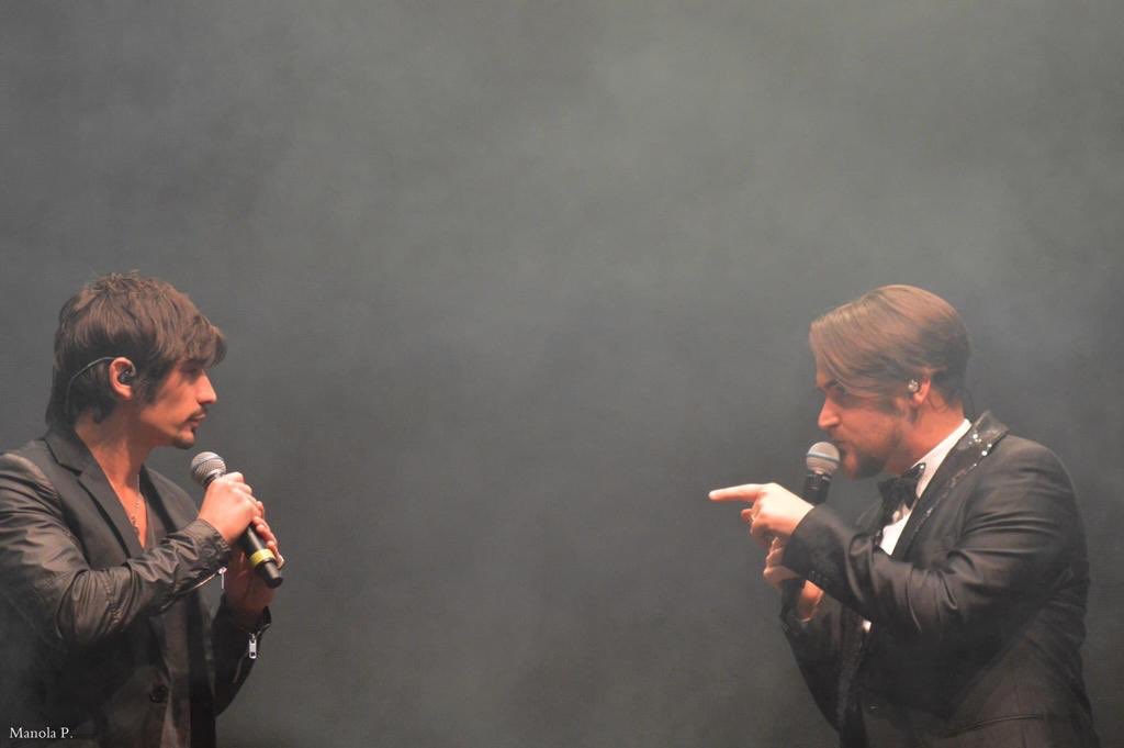 “No, ti sbagli, oggi è il tuo compleanno, è inutile che mi indichi, è il tuo, ne sono sicuro!” Auguri <a href="/Valerio_Scanu/">ValerioScanu</a> , anche se non siamo i tipi che si dicono certe cose, secondo me sotto sotto ci vogliamo bene, anche se a volte mi additi! ❤️