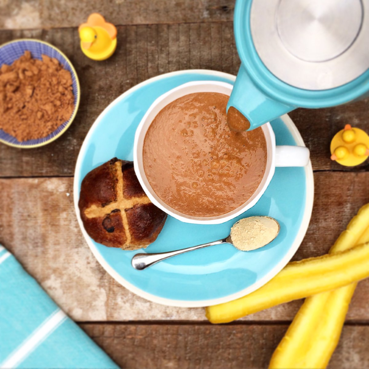 Bounce out of bed to enjoy this fulfilling #Easter Smoothie 🐰🥕🐣🍫 A #vegan recipe treat made with #Coconut #Cacao &amp; #Carrot 😋 Recipe by @Healthy_Twists #smoothie #vegansmoothie bit.ly/2oMbEQv