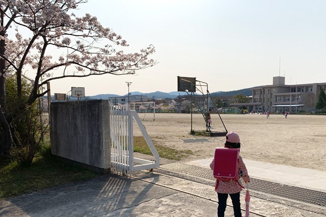 ダウン症児の成長日記 ブログ更新 コロナで不安な中 二年生の新学期がスタート よかったら下の画像をクリックして続きを読んでください リンク先の応援クリックバナーもよろしくお願いします T Co Hyqxfs62d7 ダウン症児の成長日記 ブログ更新 コロナで不安な中 二年生の新学期がスタート よかったら下の画像をクリックして続きを読んでください リンク先の応援クリックバナーもよろしくお願いします T Co Hyqxfs62d7