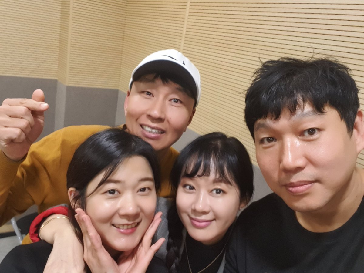 lwc1730's tweet photo. tbs라디오 #9595쇼 화제의 인기코너 #초미니_일일연속극_9595극장 
매일 방송됩니다!
#배칠수 #박희진 #신희원 #이원찬 https://t.co/5JTdLGpv8U