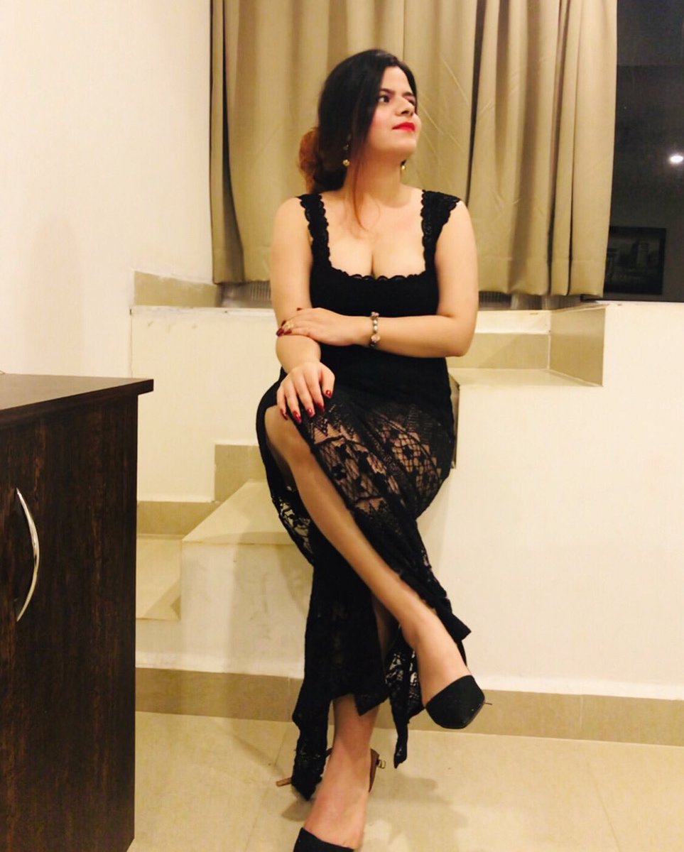 bulbul2706's tweet photo. Yay or nay ❤️ #happy #girl #goa #Quarantine #QurantineLife #QuarantineAndChill #peace #beauty #BeautyOfTheDay #outfit #blogg #blogger #Instagram #instapic https://t.co/ViPk0WPYWt