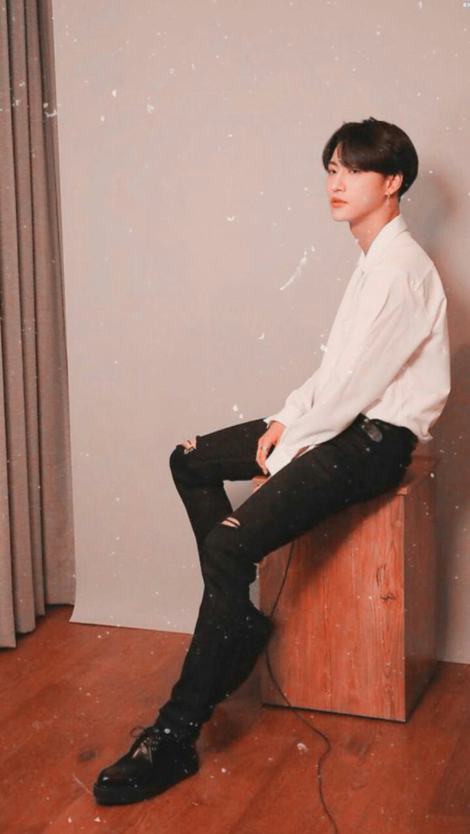 seonghwa’s looks + fitsft his long ass legs ; a THREAD