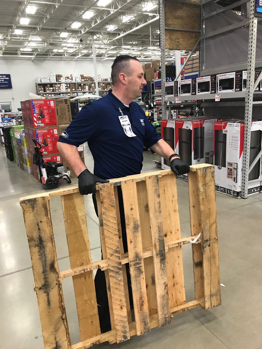 Lowes Of Whitehall 2763 tweet media