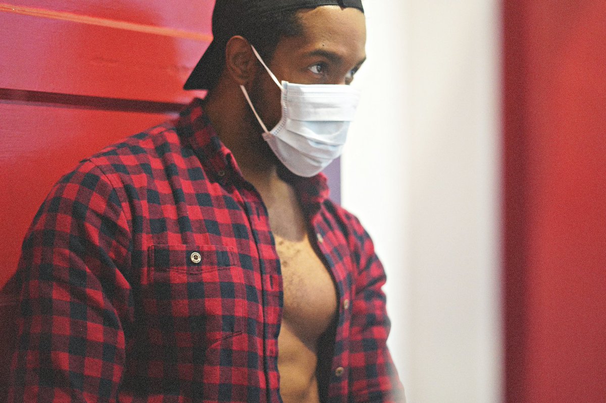 alovelacejr's tweet photo. Serving you Quarantine Papi! #selfportraits #QuarantinedQueers #blackartist #quarantinepapi #losangeles #NewAvi https://t.co/qQNcsMRSAI