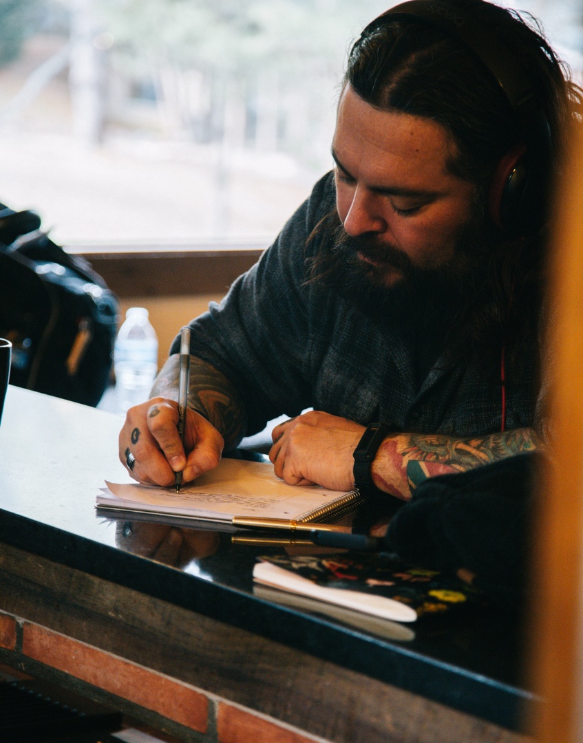 Writing is a great social distancing activity ✍🏻