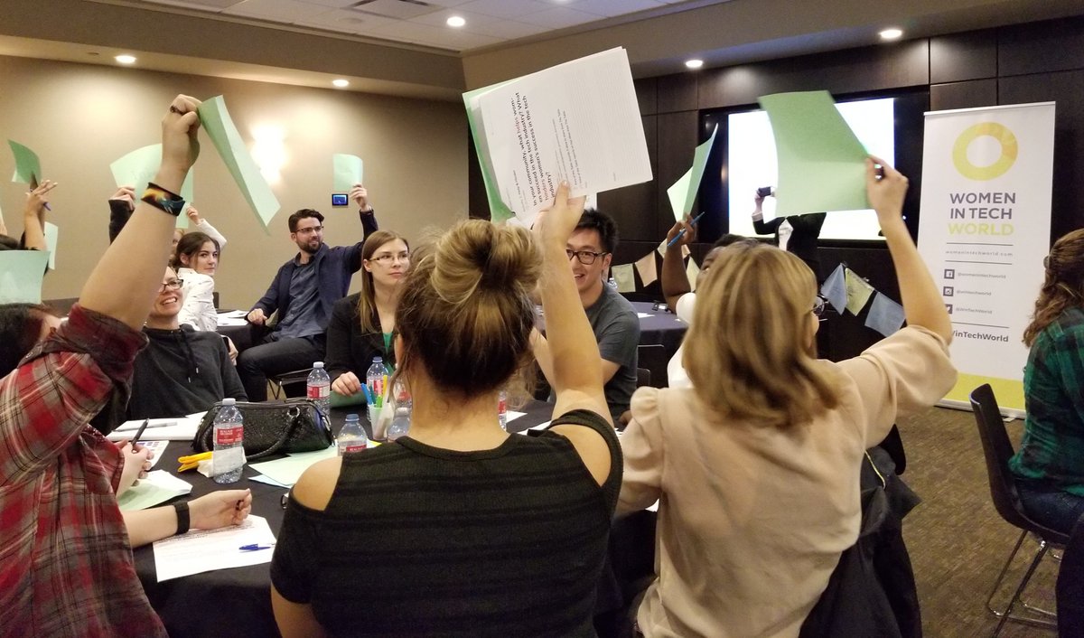 WiTWorld_'s tweet image. Need some reading material while you&apos;re socially distancing? Give Canada&apos;s Gender Equity Roadmap a read! It&apos;s the most extensive qualitative data set on the experiences of Canadian women in tech to date. We wanted to hear your stories and here they are: ow.ly/5hle50z77sR