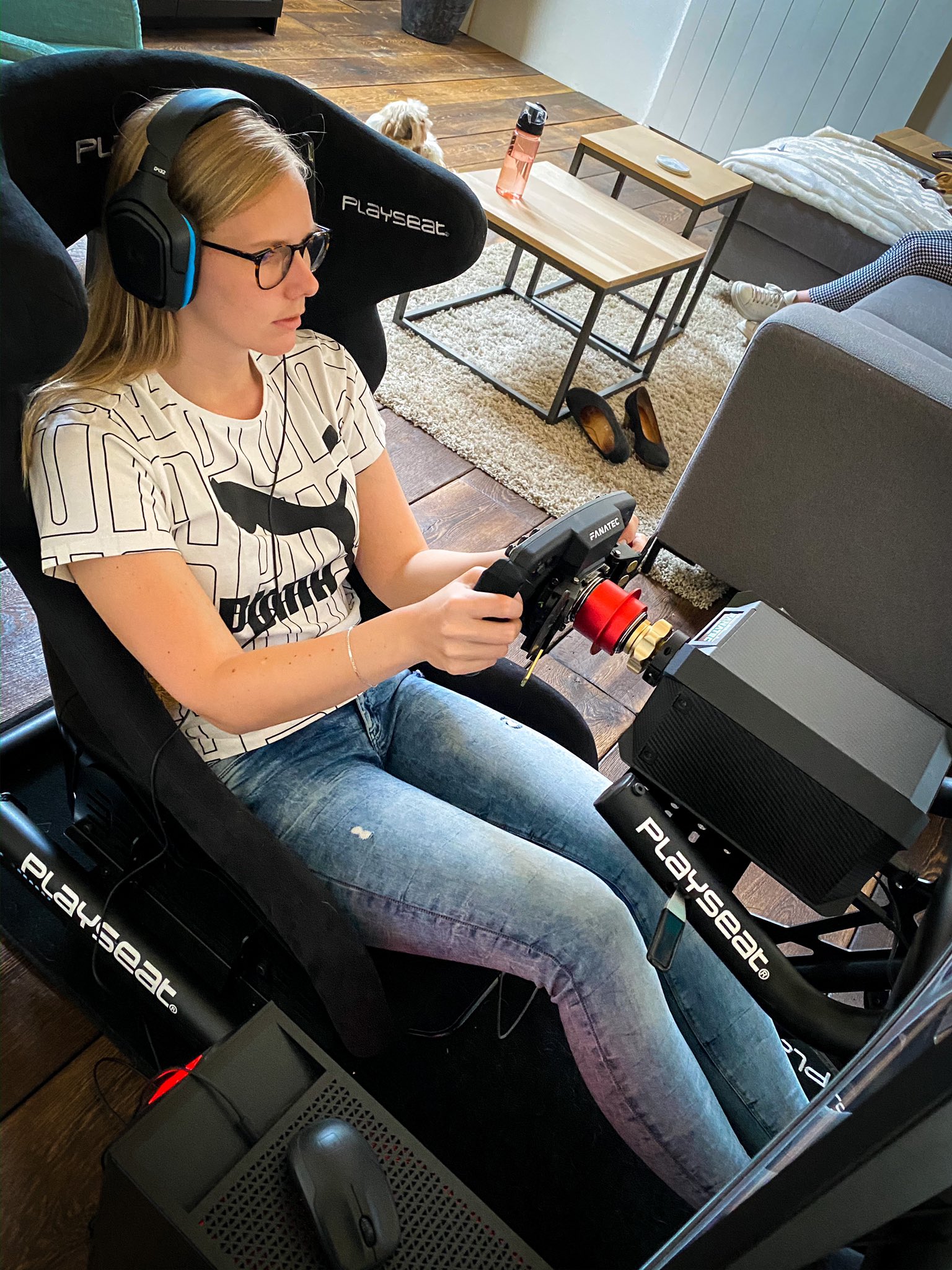 Beitske Visser on X: Got my sim setup! Ready to join the online racing  world now😊 #stayhome @BMWMotorsport @fanatec t.coEGywiPThhn  X