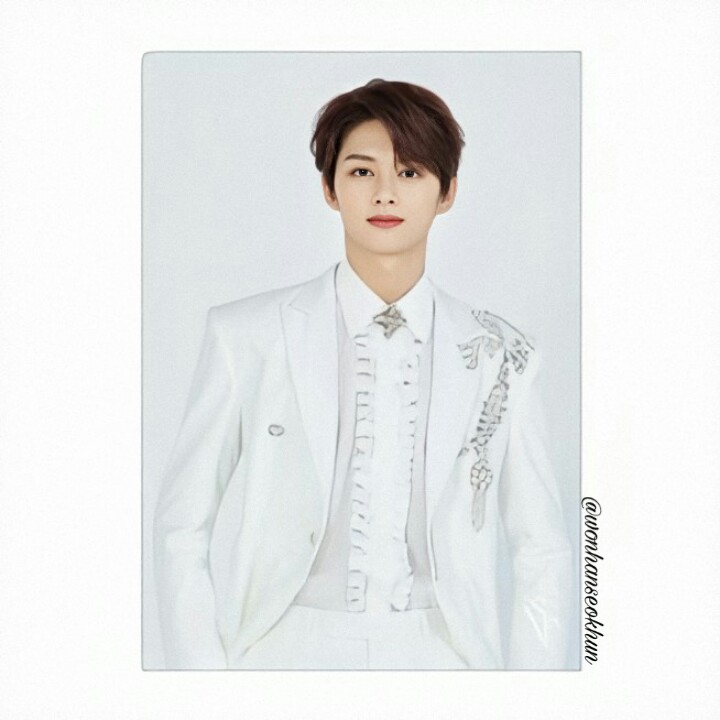 「Japan Dome Tour Merch」 (enhanced hehe )ー Jun: