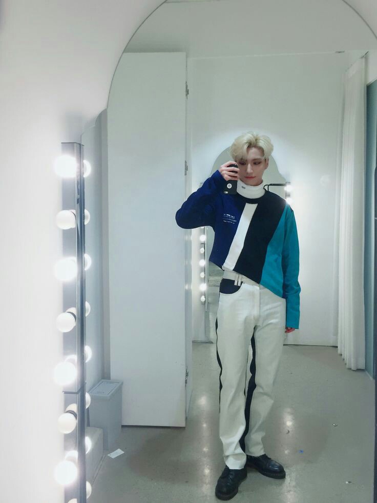 seonghwa’s looks + fitsft his long ass legs ; a THREAD