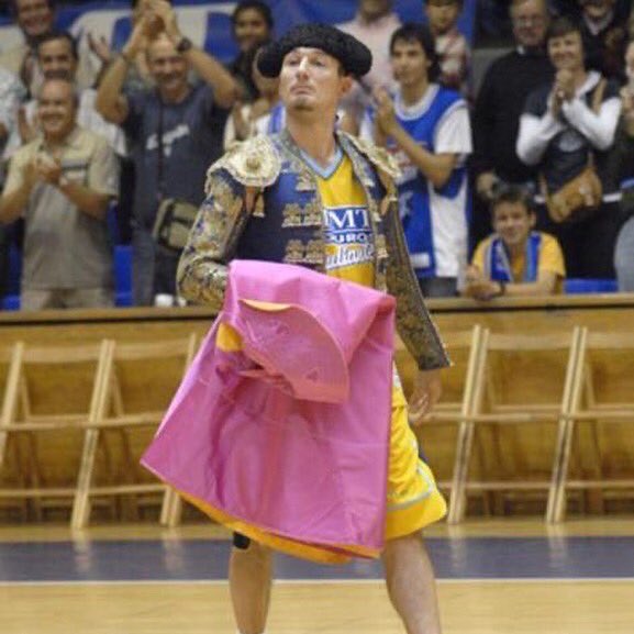 Fuiste, eres y seguirás siendo mucho más que uno de los nuestros. 

Desde (D)emencia queremos mostrar nuestro incondicional apoyo a nuestro Capitán que tanto nos diste y nos seguirás dando.

Oh Capitán, mi Capitán!