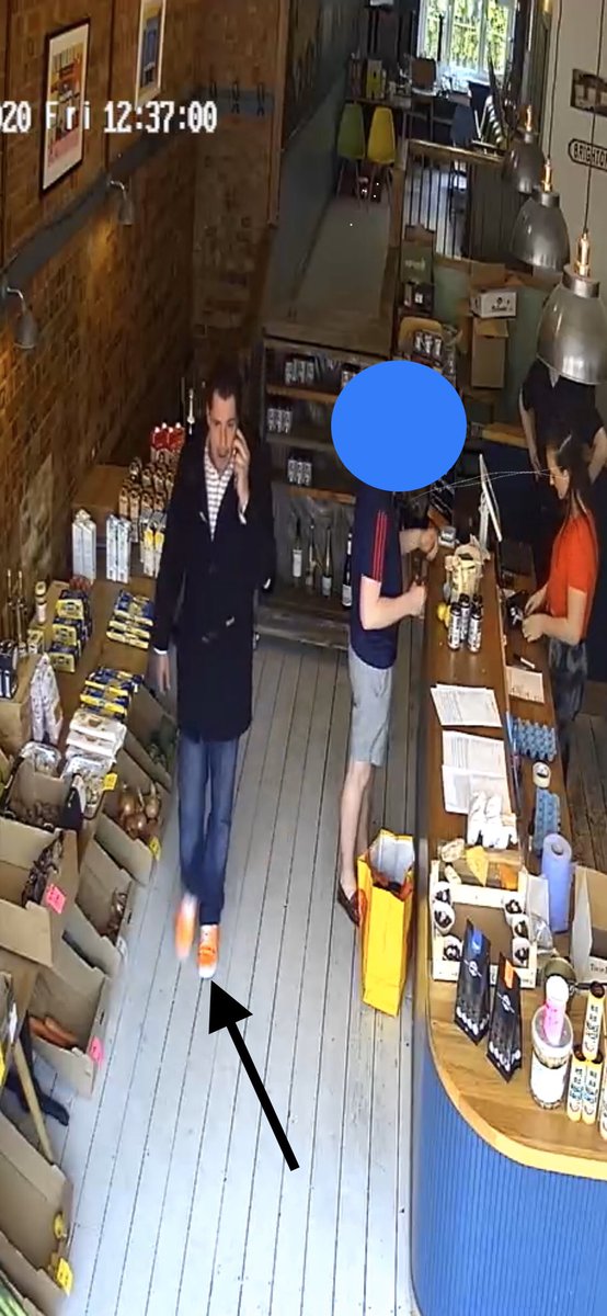 HoodStreatham's tweet photo. Recognise this thief? Stole from us at 1.35pm today. Police informed. Full CCTV footage. He stole three bottles of sparkling wine at 1.35pm today from our store. We have full CCTV footage &amp; reported to the police. https://t.co/AZhf1O7MOd