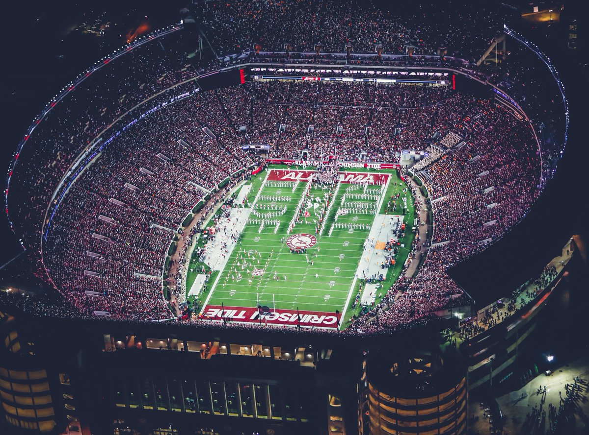 UA_Athletics's tweet photo. Happy #RollTideFriday! Hope you're wearing your Alabama gear to celebrate! https://t.co/jp2cHa711v