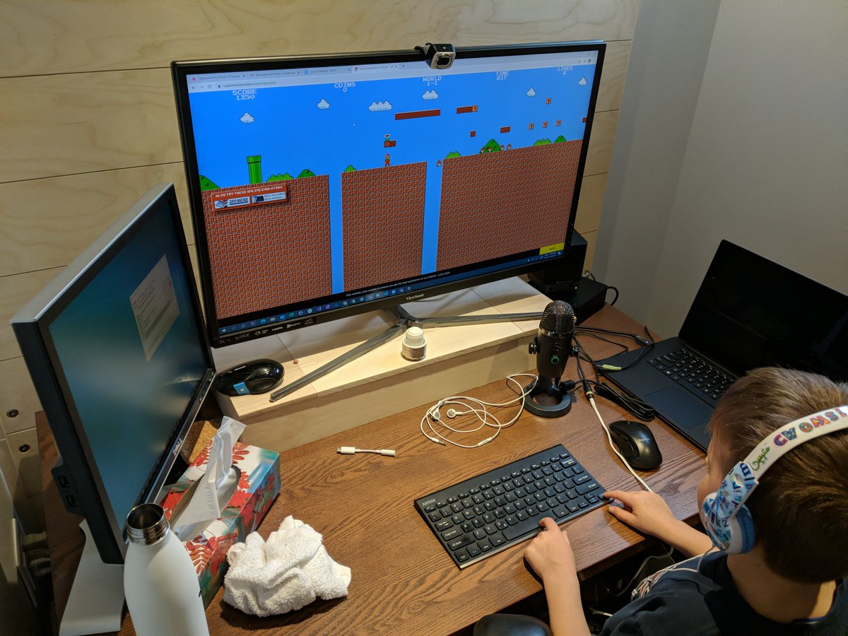olivaillancourt's tweet photo. Cause this little guy is stealing all the bandwidth (and the nostalgia).  A #UniFiUpgrade;would be sweet @ubnt https://t.co/Sx5rAt3WUb