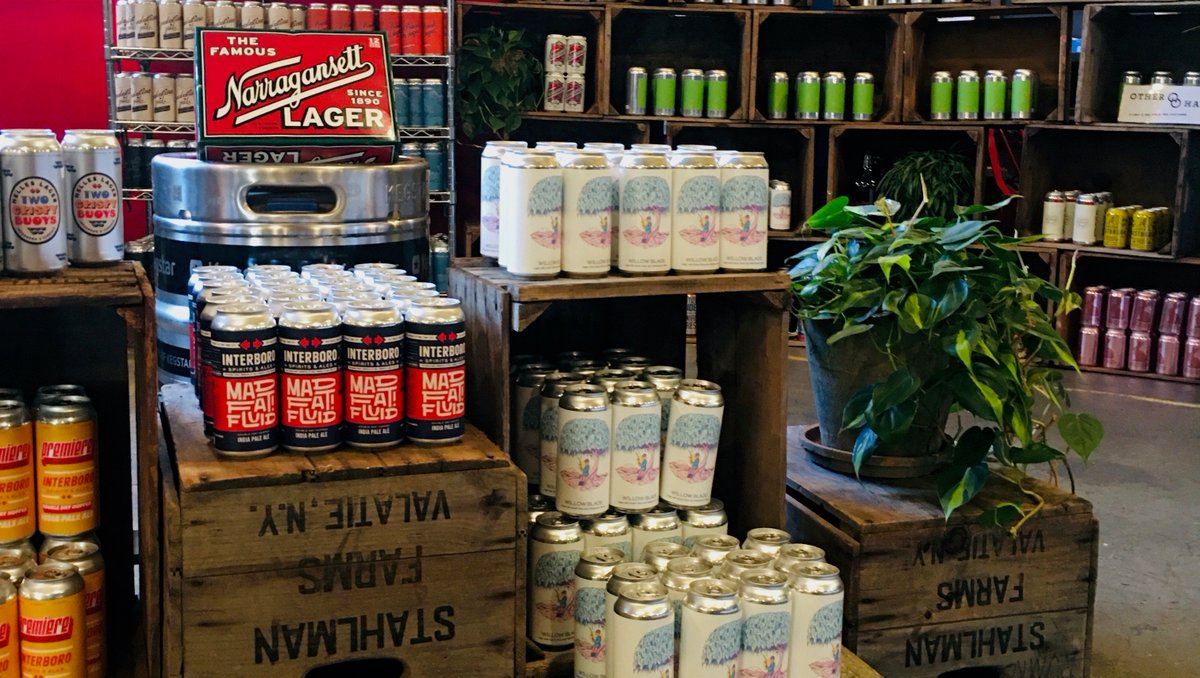 We're basically a beer shop now. 🍻 (But seriously, we've got beer AND groceries AND our delicious food! Stop by or order delivery today!) mekelburgs.com/meksdirect-loc…