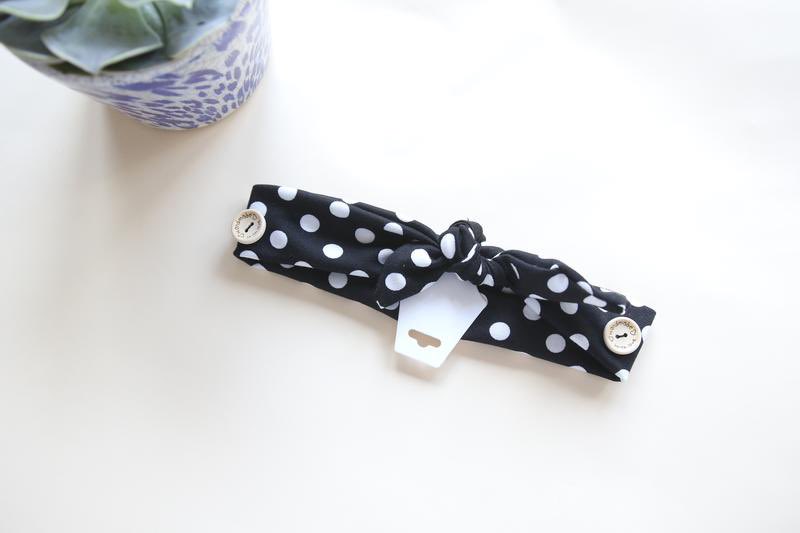 TheMRunaway's tweet photo. Emily at @PLP_ByEmily has launched head bands with buttons to save your ears! On their own or as a set: https://t.co/MwAsrdqmxh https://t.co/2lfn5wrXHh
