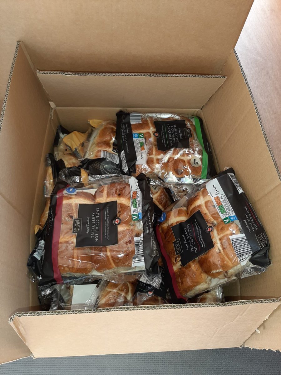 projectgivewv's tweet photo. Over the last 2 days Kelly and Lucy have delivered nearly 90 essential food boxes around Wolverhampton.
Today's treats are hot cross buns ๐ must resist temptation!!
#ProjectGIVEwv #helpinghand #support #WCC #Wolverhampton #Isolationhelp https://t.co/2wjYTprbxs