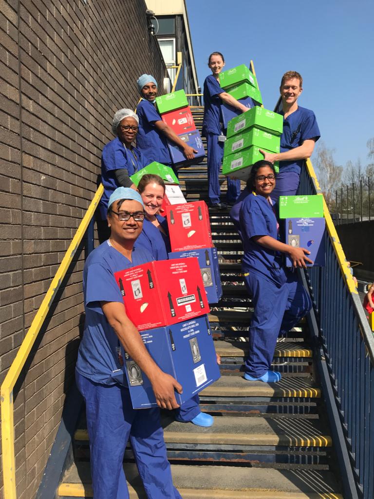 RFAnaesthesia's tweet photo. Wow! It's nearly Easter. Thank you so much to @LindtUK for the yummy Easter eggs for our teams looking after patients during the #coronavirus crisis
#Easter #eastereggs #covid19uk #EasterWeekend #EasterAtWork https://t.co/a9JRShDQoS
