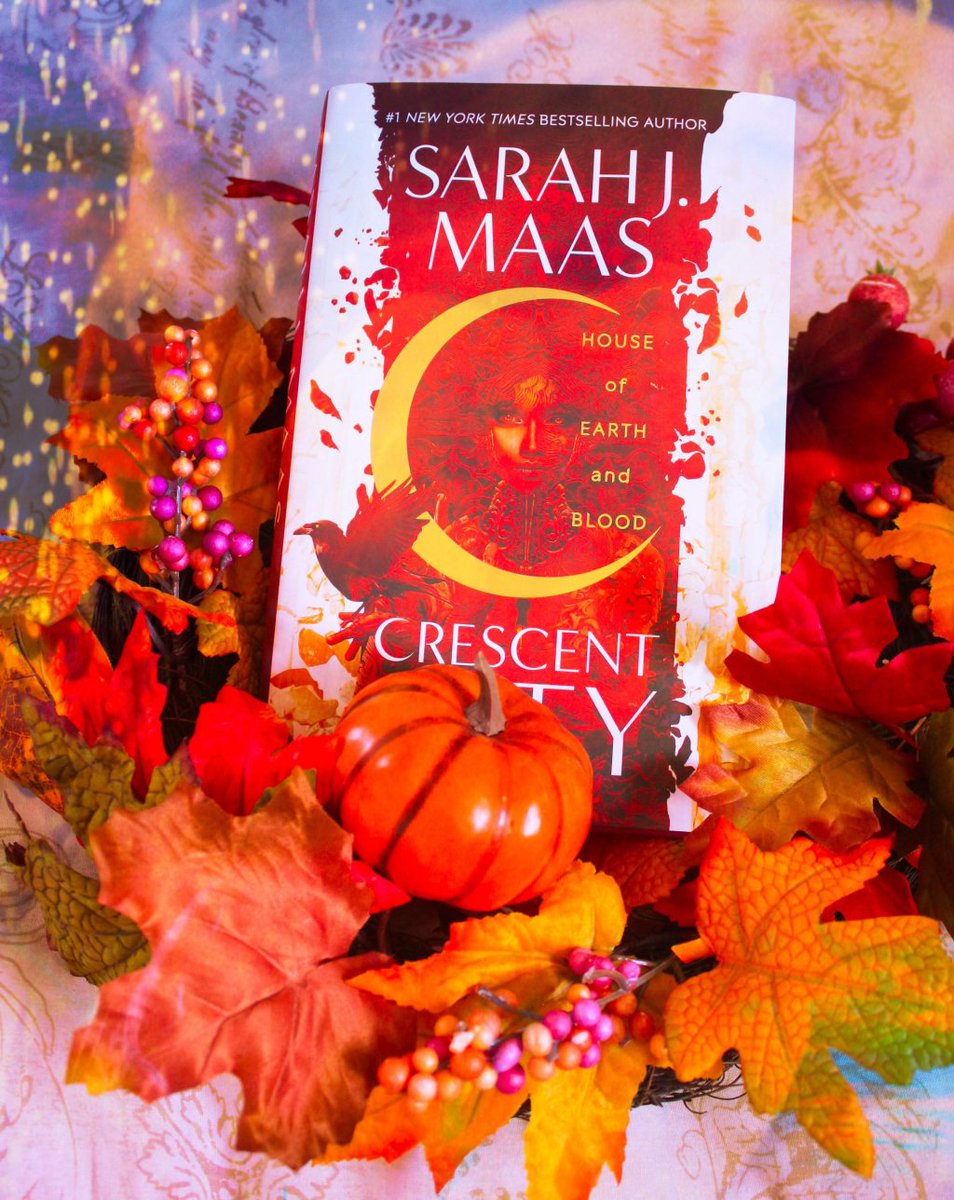 babblesnbooks's tweet photo. NEW BOOK REVIEW: The House of Earth and Blood by Sarah J Maas
I read this for the #owlreadathon2020 and absolutely adored it!
#bookreview #bookblog #teacupclub #ontheblog @bibliophileRT @bookbloggershub #teaandpost https://t.co/9pG47ym3U6 https://t.co/x62qCjVwRz