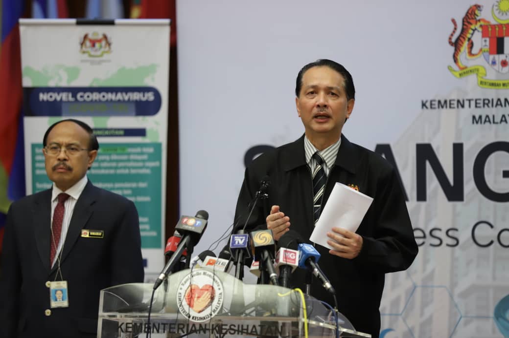 Tindakan menamatkan PKP terlalu awal boleh mengakibatkan penularan semula #COVID19 di sesebuah negara. 

Dikhuatiri, kes penularan #COVID19 mungkin rancak kembali berlaku dalam kalangan masyarakat. 

Orang ramai akan terus dijangkiti, warga emas dan golongan berisiko