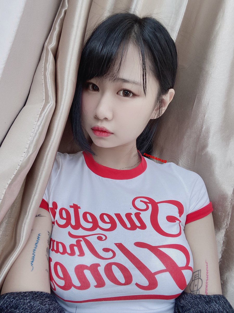 rurusama9's tweet photo. I’m about to grow fungus on my head 😢 #rurusama #rurusama9 https://t.co/iDwvTAvJYJ