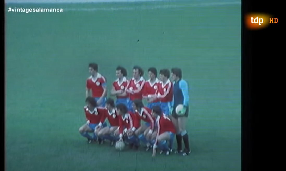 DdMiGradaVieja's tweet photo. Puede ser buen momento @PacoGrandeTVE para rescatar en @teledeporte aquel #vintagesalamanca homenaje a nuestra #AñoradaUDS desaparecida. Donde volvimos a disfrutar de Alves y su gol, de D'Alessandro, de Huerta, de Enrique, del Lobo, de Traid... Háganlo posible! RT Salamanca! 💪😷 https://t.co/6zOb0Iw3qq