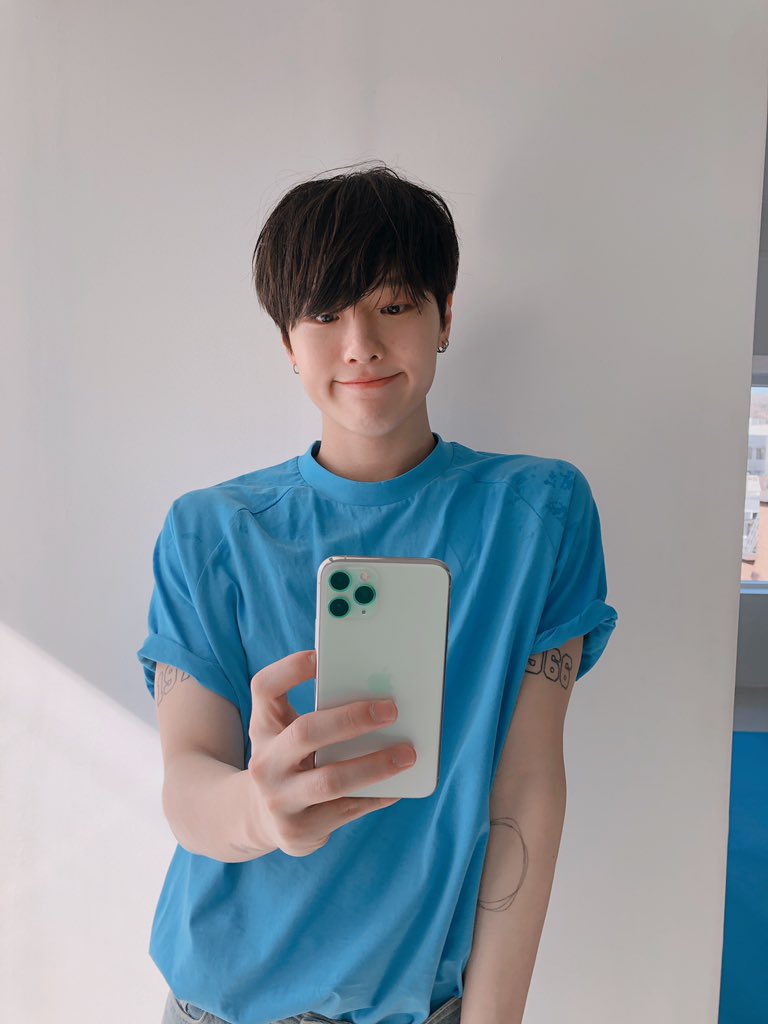 DoubleSY1505's tweet photo. Mint color phone case 💚

#kwonsoonyoung
#choseungyoun
#hoshi #호시
#조승연 
#DoubleSY https://t.co/EtUD8gLzQO