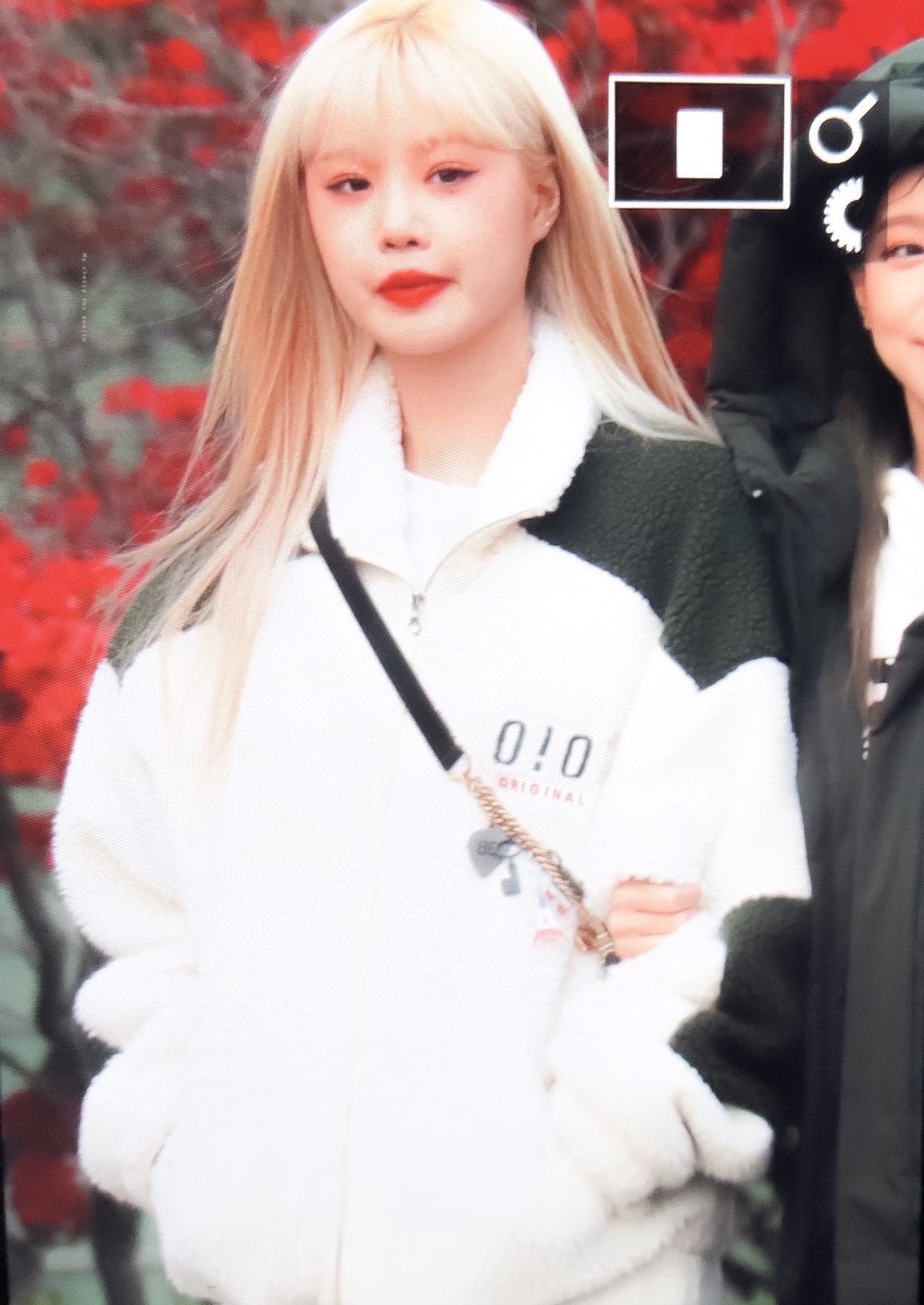 mycherry_ssj's tweet photo. 200410

수지니 너무너무 보고파

#수진 #SOOJIN #아이들 #여자아이들 
#GIDLE  #G_I_DLE https://t.co/lRcvd5bGdB