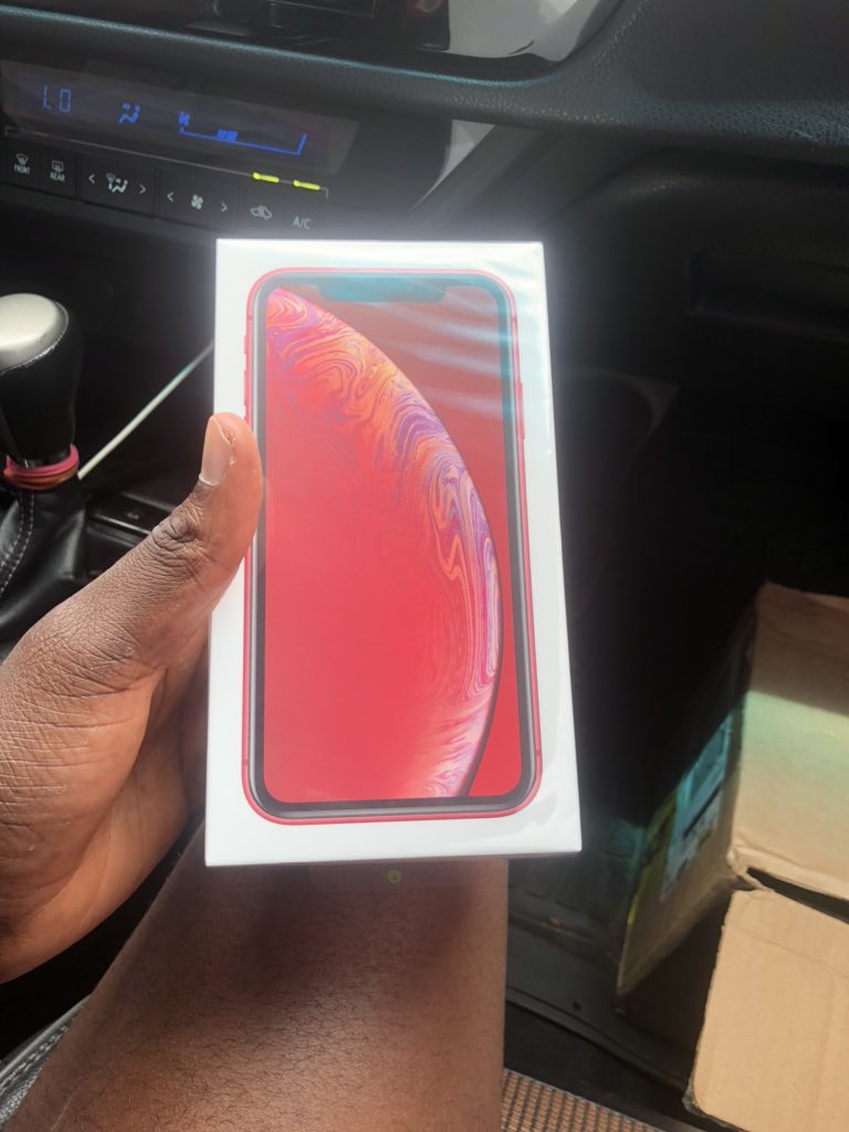 MrValueGH's tweet photo. 🚦Lockdown season deals🎯
iPhone XR Factory Unlocked
64gb -3500gh
128gb -3800gh
Call/WhatsApp ☎️ 026-337-2851
#BiggestConnectInTheCity #MrValue #lockdownextension Nana Aba Juliet Ibrahim
N.B: My dispatch guy is available to get your item delivered safely to your doorstep. https://t.co/ziJJ85OxJK
