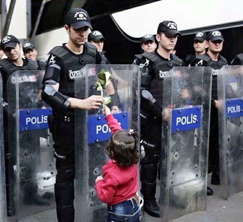 Nasip olur musun be. 
#TürkPolisTeşkilatı175Yaşında