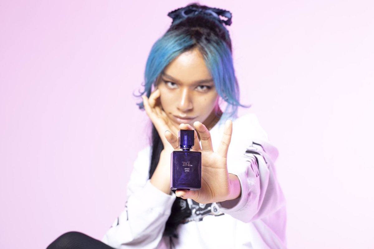 女王蜂 公式 on X: 女王蜂 公式 on X: