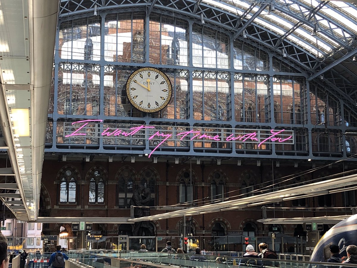 AniellaLEBEAU's tweet photo. #Souvenir 10.04.2019 #AYearAgo 🏴󠁧󠁢󠁥󠁮󠁧󠁿🇬🇧
#TraceyEmin's #artwork at #StPancrasInternational, #London
#trains 🚆 
#travel 🧳
#holiday
#voyager
#welcome
#PublicArt
#vacances
#trainstation
#ImissLondon
#Pâques2019
#TerraceWires
#EasterHolidays🐣
#VictorianGlassRoof
#IWantMyTimeWithYou 💕 https://t.co/C3RGL1DUTg