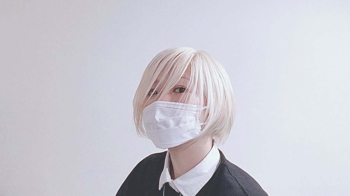 n1n_x2's tweet image. #ショートカットの日 
#ハイトーンショート
#金髪ショート 

流行りに乗りましょうな！
流行りに！
ショートの日らしいから！！！

よ！