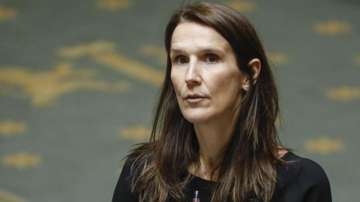 lesoir's tweet photo. Des entreprises mettent la pression au gouvernement pour une reprise de l'activité le 20 avril https://t.co/qyZZE3LkLJ https://t.co/Ma9UBQEUta