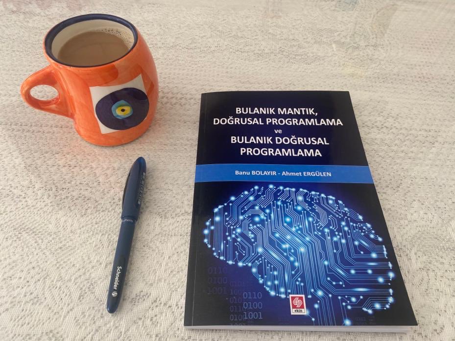 Yaşadığımız bu zor günlerde, Türkiye'mize, milletimize, akademik çalışmalarımızdaki üretimle destek vermek için, yeni kitabımız, akademik camiaya hayırlı olsun.