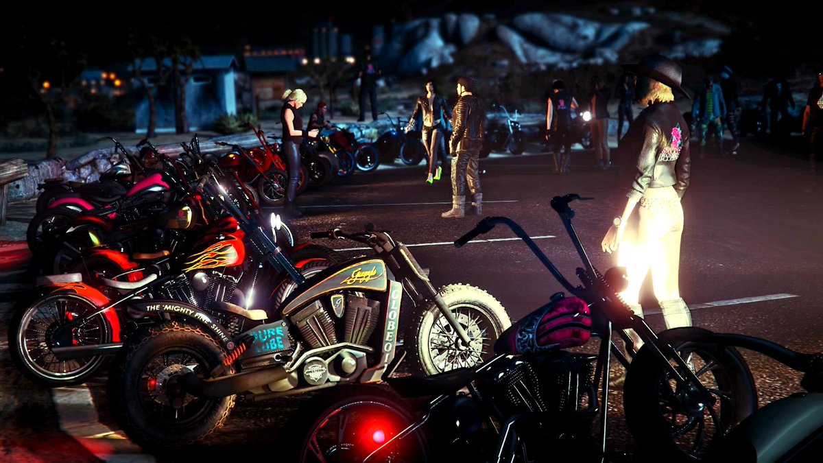 Lovely cruise around the map, thanks Poes for a fun Bikers meet😎👊
#Bonk #StonedFlowers 
#Rockstargames #GTAOnline