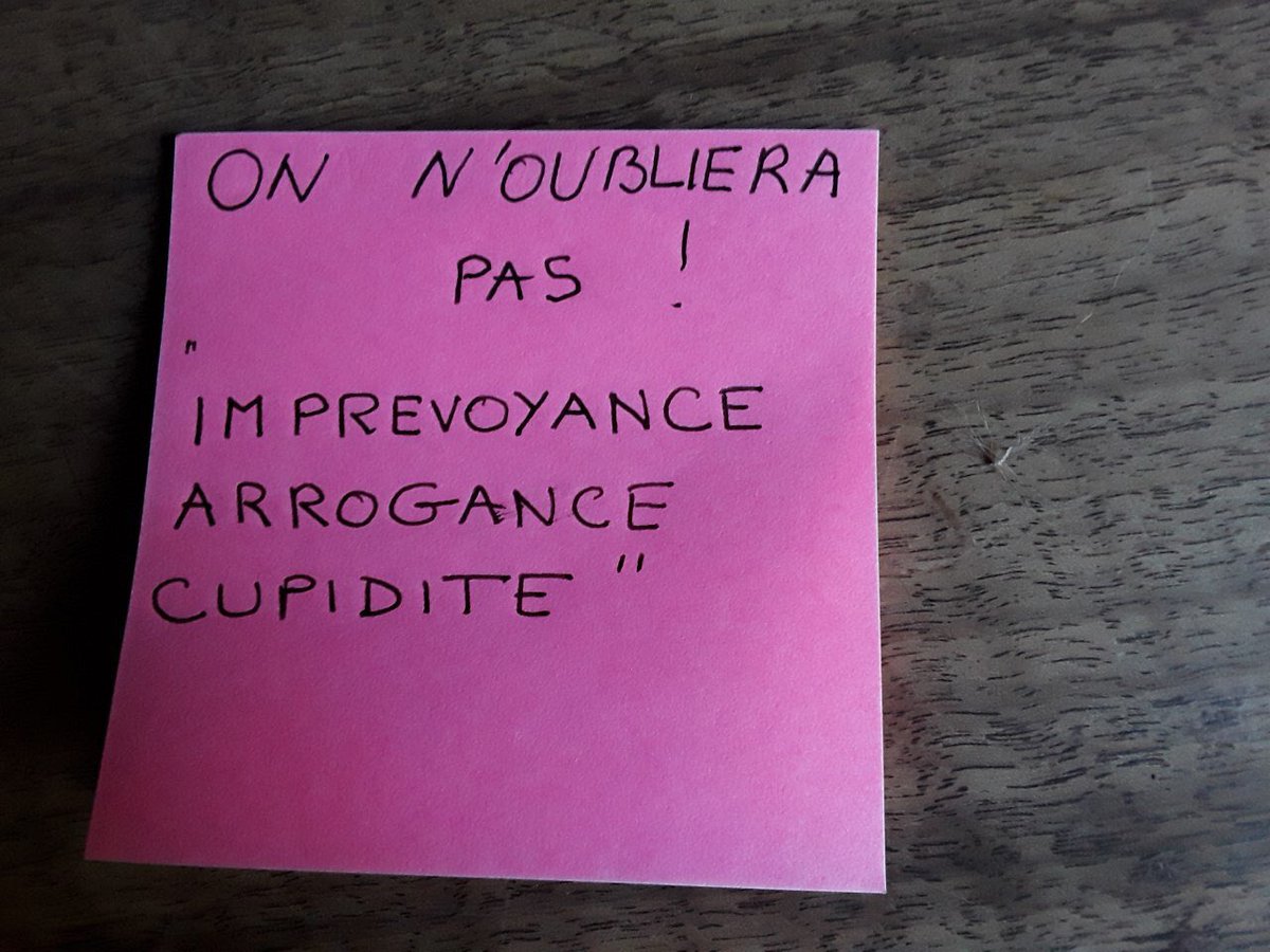 DiscordDebout's tweet image. L’action #OnNoublieraPas🟨 se poursuit !

Le personnel soignant apporte massivement son soutien à l’initiative. ✊🏼

Jusqu’au bout on va les aider à ne rien oublier des erreurs passées pour construire l’après !