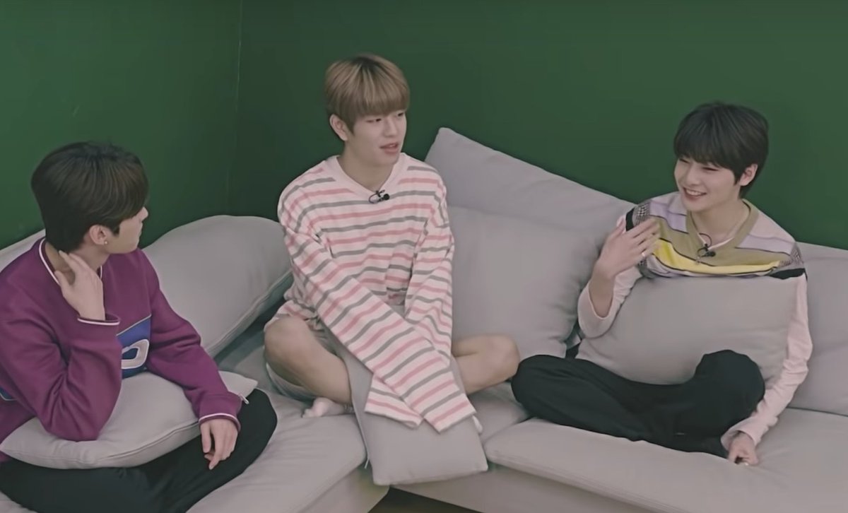 they started by talking about how they're all ESFJsjeongin: "ok so what i think you two have in common..."seungmin: "yeah, what do you think?"jeongin: "first of all, you have the same MBTI"seungmin: "......yes and? so because we have the same MBTI, what do we have in common?"