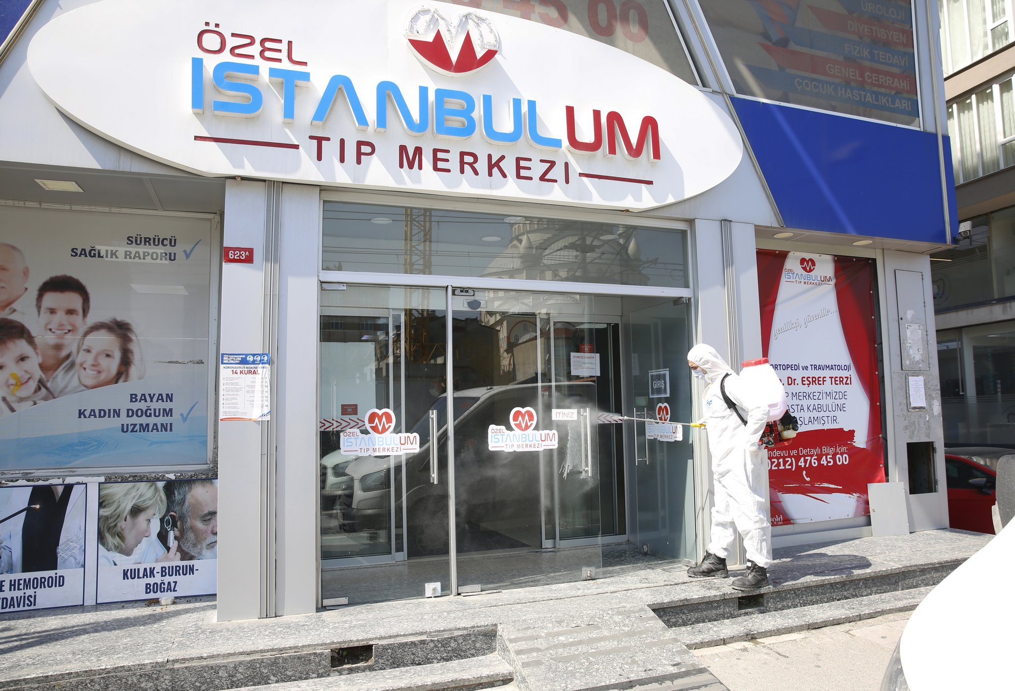 av abdurrahman dursun on twitter ekiplerimiz ilcemizdeki ozel saglik kuruluslarini belirli araliklarla dezenfekte etmeye devam ediyor zorunlu olmadikca sokaga cikmayalim temas ortamindan kacinalim evdekalsultangazi sultangazi https t co