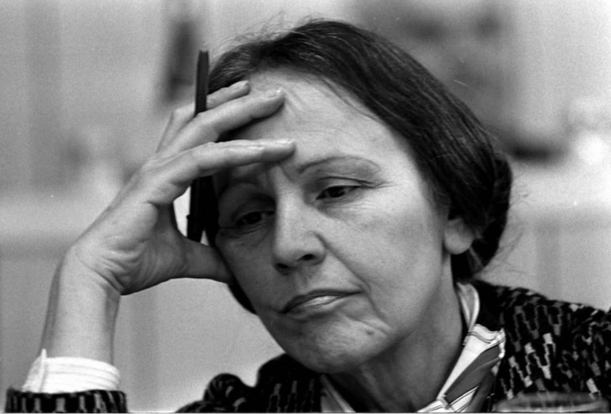 sbonaccini's tweet photo. Oggi è il centenario della nascita di Nilde Iotti. Reggiana, partigiana, costituente, prima presidente donna della Camera dei deputati: una protagonista della storia del nostro Paese. Coerenza e rispetto delle istituzioni, una lezione più che mai attuale. https://t.co/OJ0WK1r9Qf