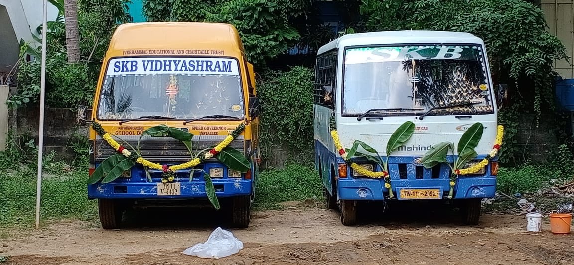 ManjupriyaMari3's tweet photo. Dear Friends and Family,
If anyone is associated with government departments or organisation who is working for the welfare of people during this critical situations.
Yes SKB VIDHYASHRAM want to be a pillar of support to overcome this crisis.#transportationsupport #skbschoolvan https://t.co/vFlpokRLT7
