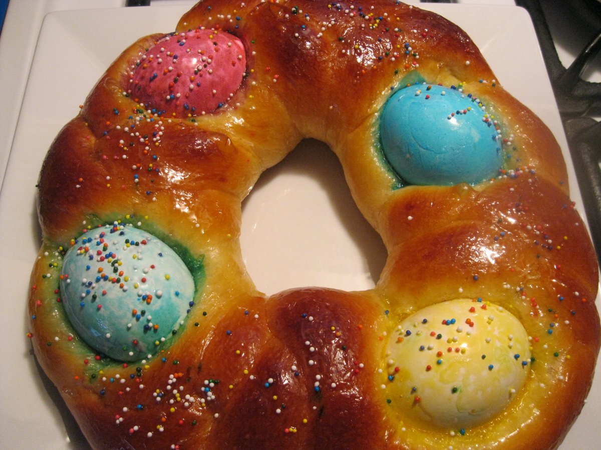 cookingwithmrc's tweet image. We're Getting Ready For The Traditional #easterbread. It Takes Time, But, Where We Going? cookingwithmrc.wordpress.com/2020/04/10/eas… Enjoy ! #Easter #bread #BreadMaking