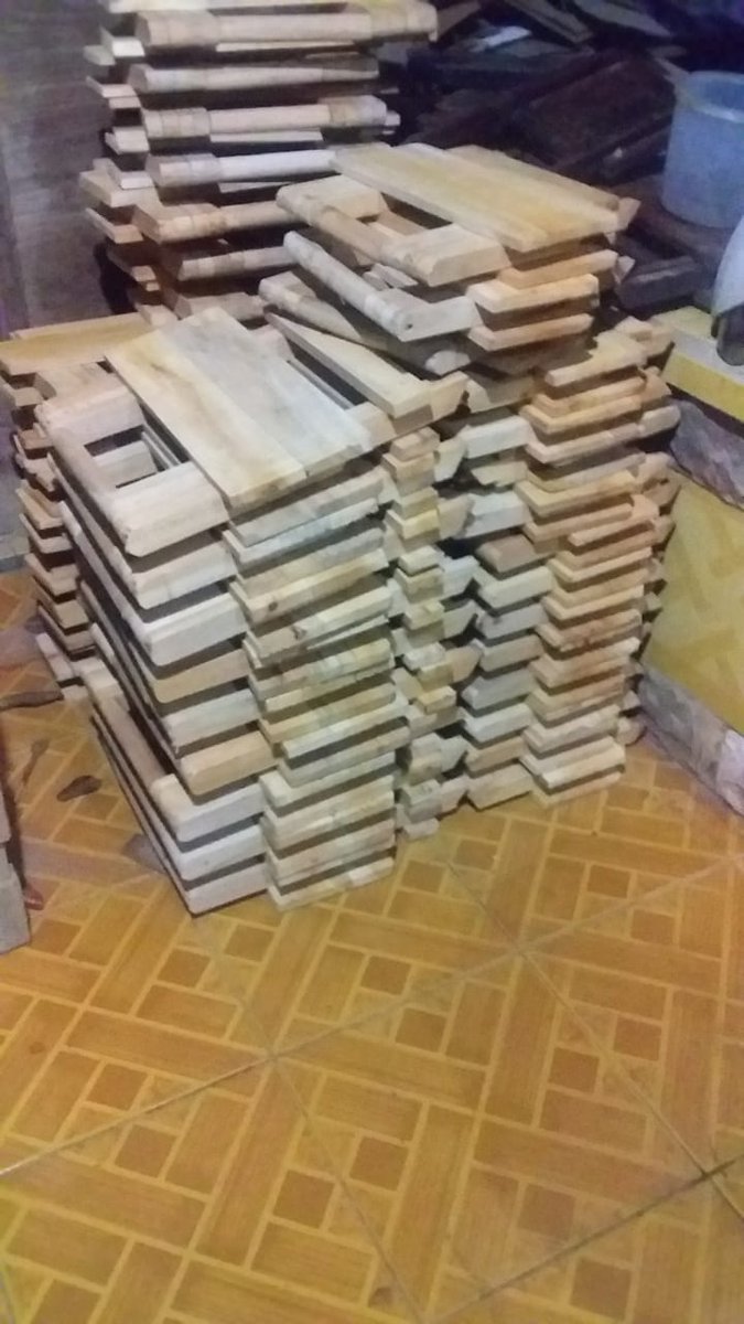 Bixcham's tweet photo. Twiter please do your magic!!

Dpn rumah produksi meja lipat, sejak maret stock numpuk kayaknya laku dikit,

Bpknya kemarin coba pinjem duit ke aku terus ku beli 3 pc, harga 45K 

mohon dilarisi ya.. bisa wa atau klik https://t.co/brWWfjRWPh

Atau bantu retwet aja🙏🙏😊

Peterpan https://t.co/9BTGE6cmjF