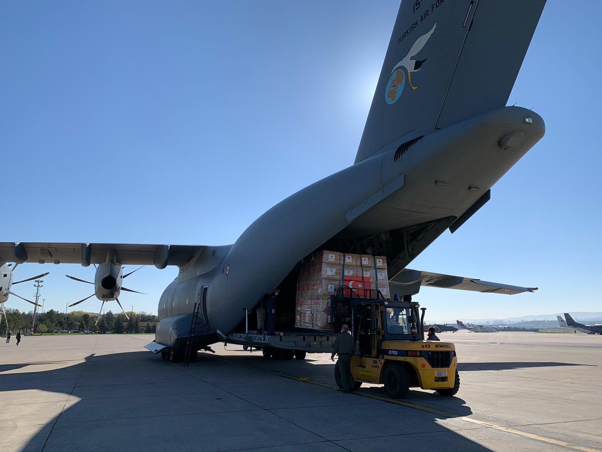 So heartened to see this image of vital personal protective equipment being loaded in #Turkey for onward delivery to the #UK. Thank you Turkey for showing solidarity with the UK during these difficult times. 🇬🇧🇹🇷
