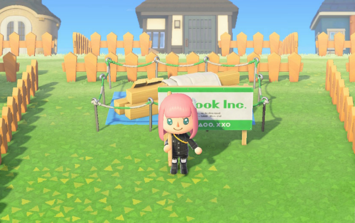 simarchy's tweet photo. ✨LIVE NOW! ANIMAL CROSSING: NEW HORIZONS✨ 

Decorating our Island &amp; Villager's Yards! PLUS We're going to be on the Front Page of Twitch for our final featured slot at 2pm ET! Thanks again Twitch for inviting me! #AlreadyOneOfUs

https://t.co/LTXHR7Ve7U https://t.co/f7kmPJCDMF