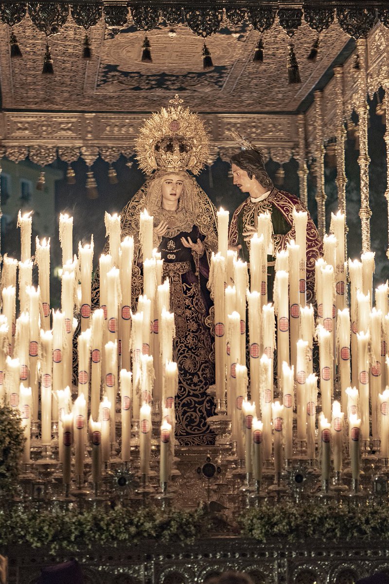 pasionensevilla's tweet photo. 🔴Contrastes de la Madrugada. La Virgen de la Concepción de la @Hdad_silencio_ 

📸Domingo Pozo 

https://t.co/i6TUnCLaIs #SSantaSevilla20 #SSantaSevABC #Madrugada #MomentosPS https://t.co/EywmIgs7SM